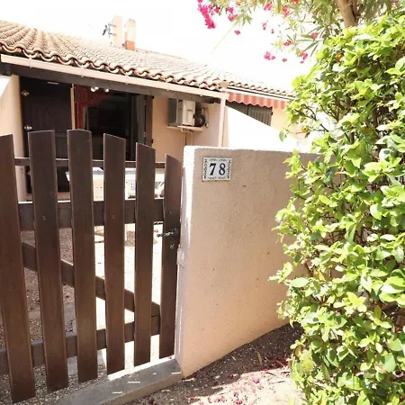 Appartement Le Grau-du-roi, 2 Pièces, 5 Personnes - Fr-1-307-132 *