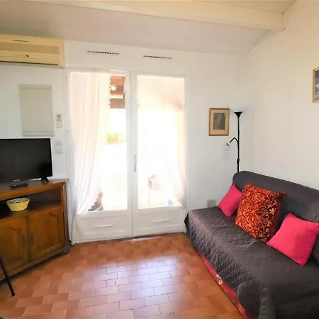 Maison Climatisee Avec Mezzanine, Parking Securise, Proche Et Commerces - Fr-1-307-132 *