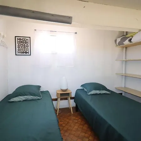 アパート Maison Climatisee Avec Mezzanine, Parking Securise, Proche Et Commerces - Fr-1-307-132 *