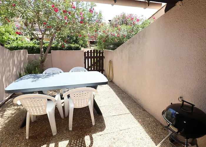 Maison Climatisee Avec Mezzanine, Parking Securise, Proche Et Commerces - Fr-1-307-132 * Le Grau-du-Roi