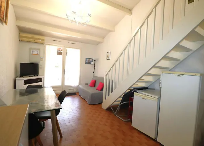 Maison Climatisee Avec Mezzanine, Parking Securise, Proche Et Commerces - Fr-1-307-132 * Le Grau-du-Roi